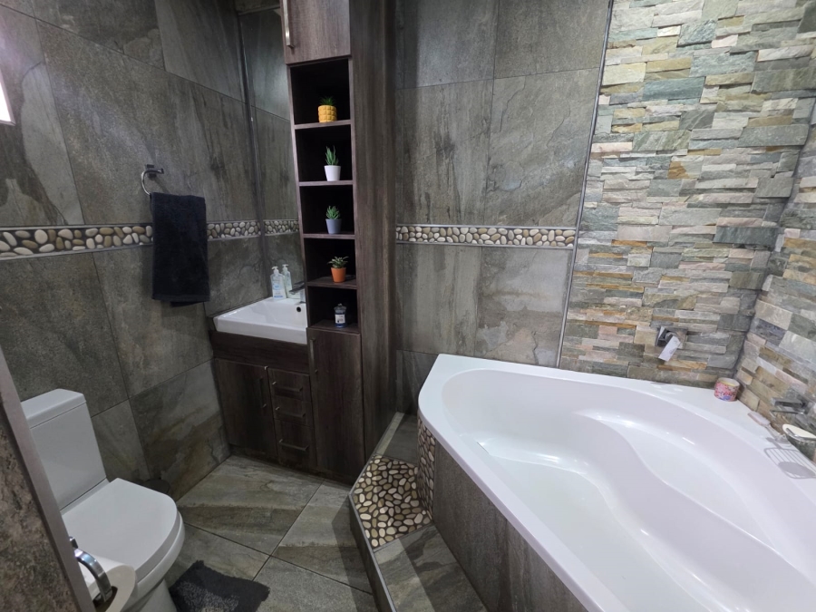 3 Bedroom Property for Sale in Sasolburg Ext 10 Free State